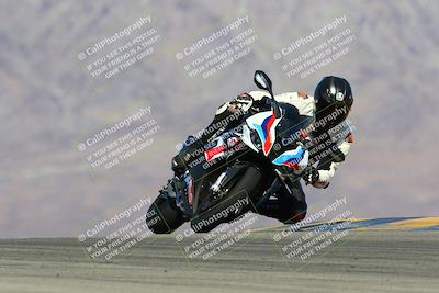 media/Feb-12-2022-SoCal Trackdays (Sat) [[3b21b94a56]]/Turn 9 Set 2 (1140am)/